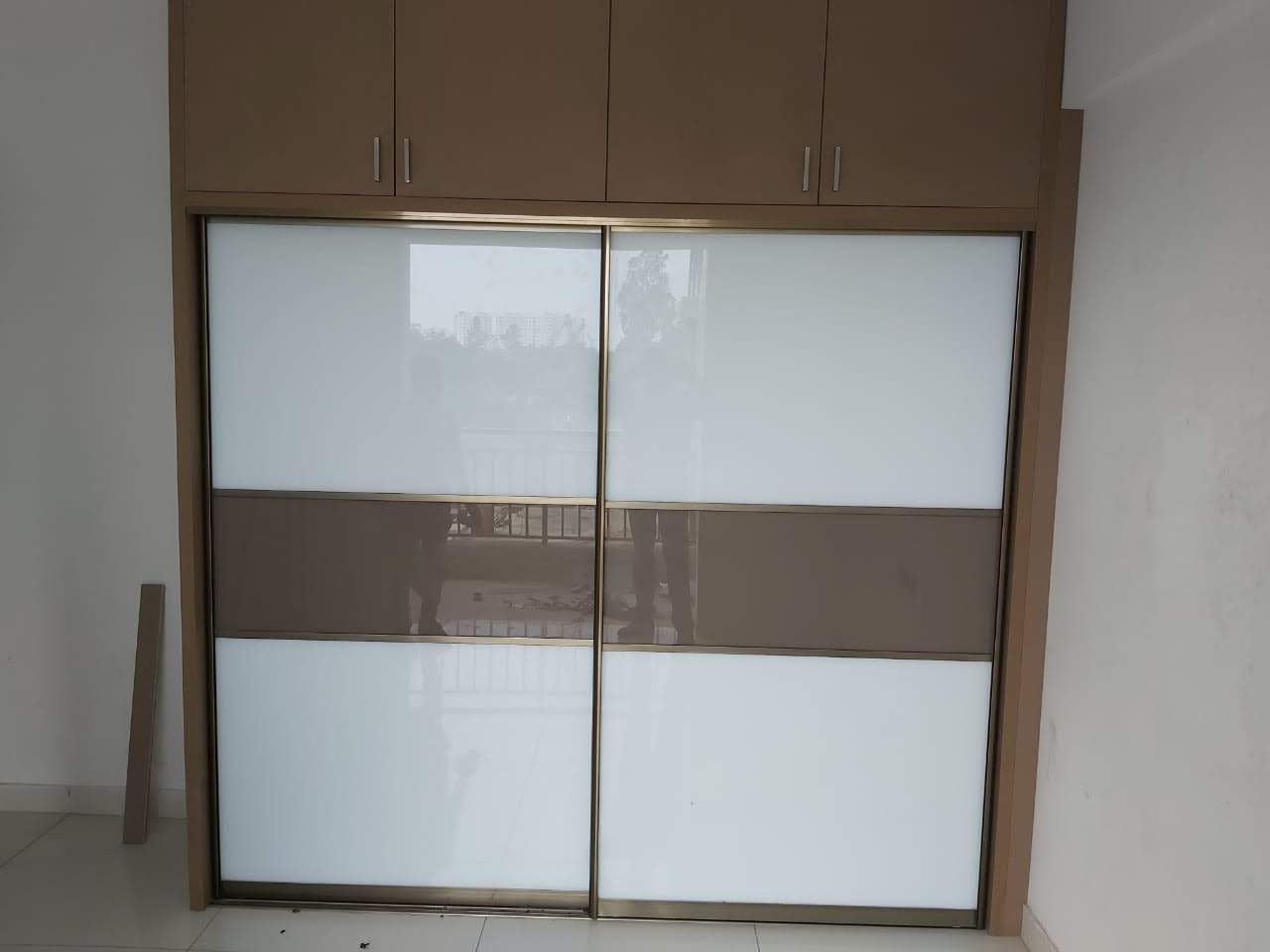 select-your-lacquer-glass-wardrobe-today-in-gurgaon-largest-manufacturing-brand-in-gurugram-gurgaon-india